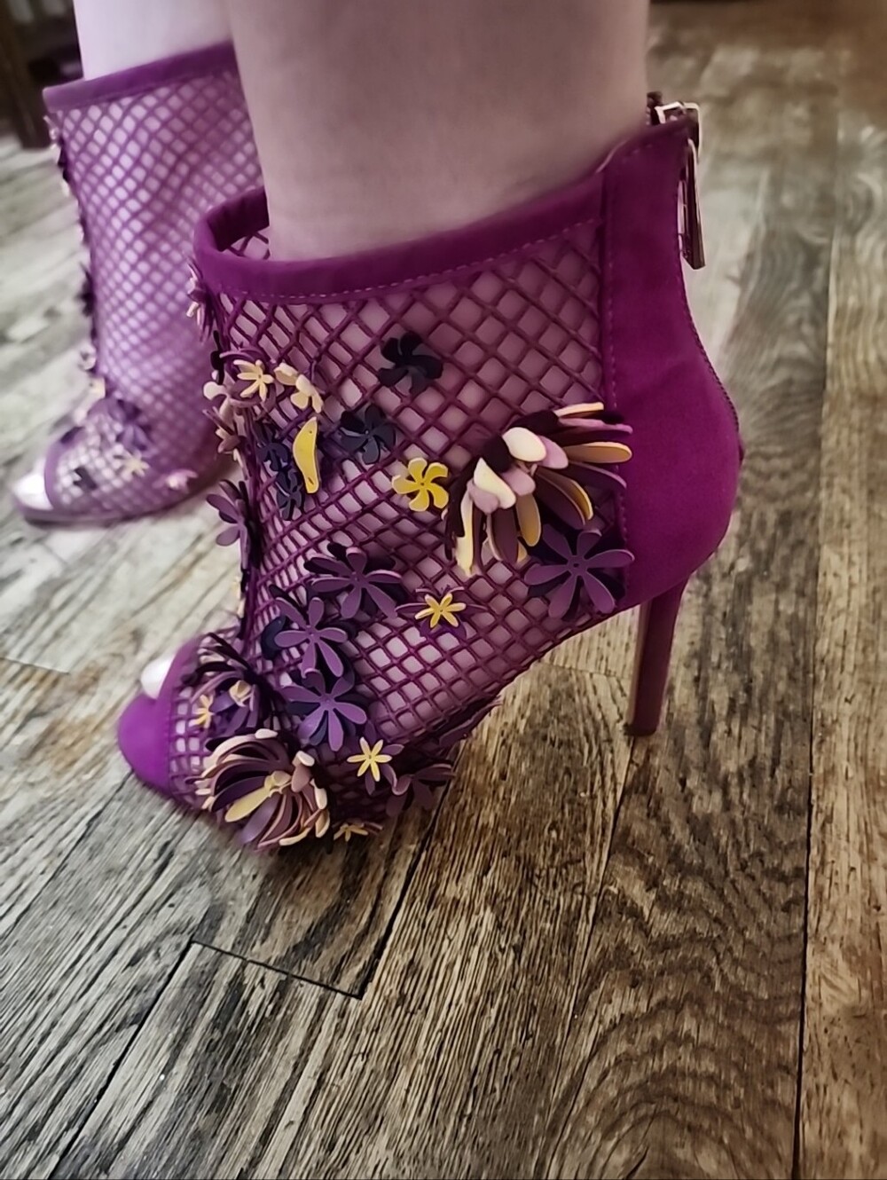 Jessica Simpson Pink Stilletto Mesh  Booties Open Toe Flower Accents Size 7 1/2M